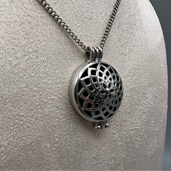 Silver Tone Essential Oil Diffuser Locket - Picture 3 of 10